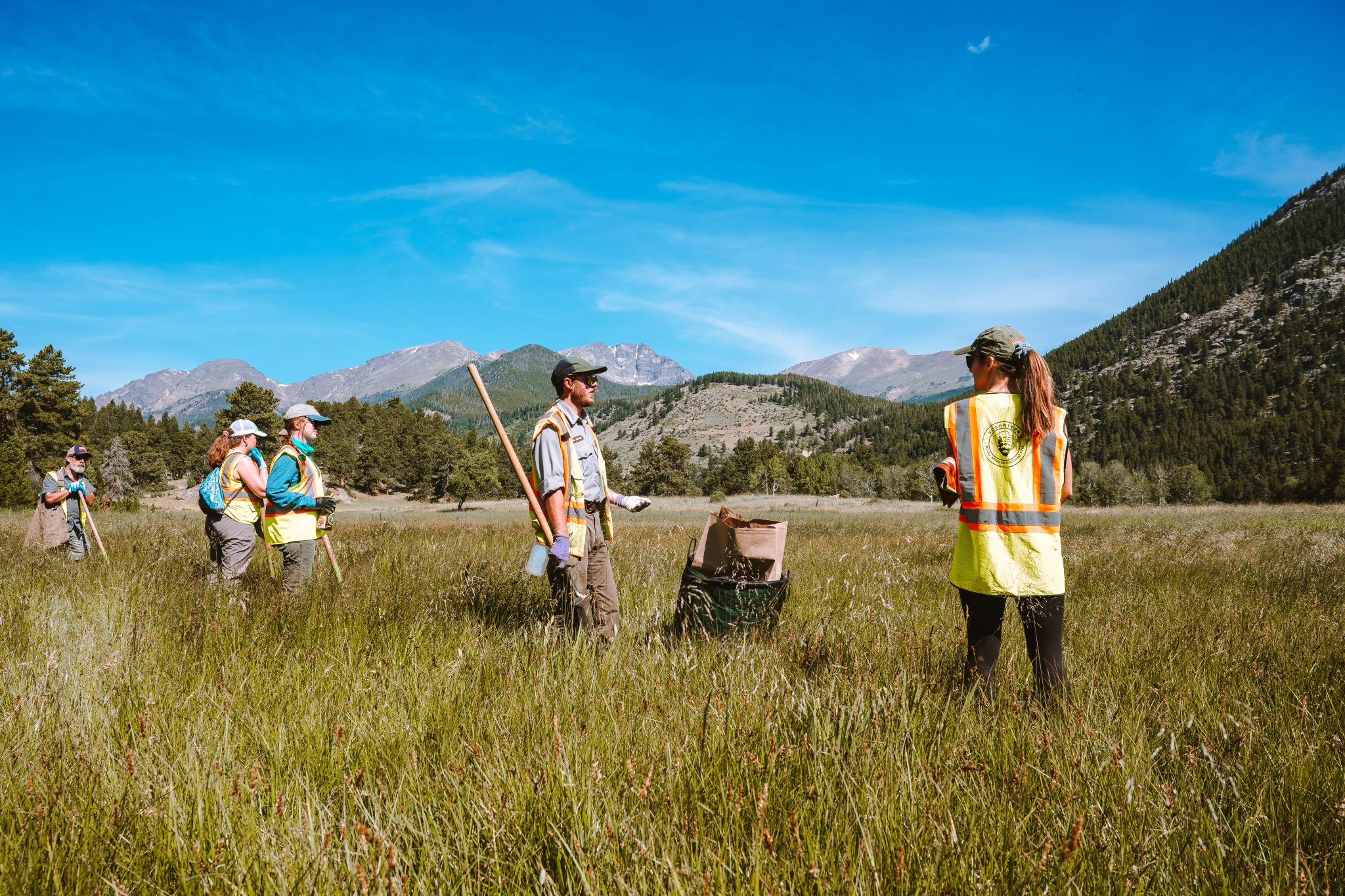 Adventure by Bus - Rocky Mountain Conservancy