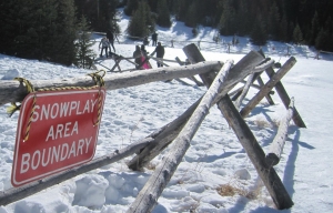 Barricade to limit snowplay